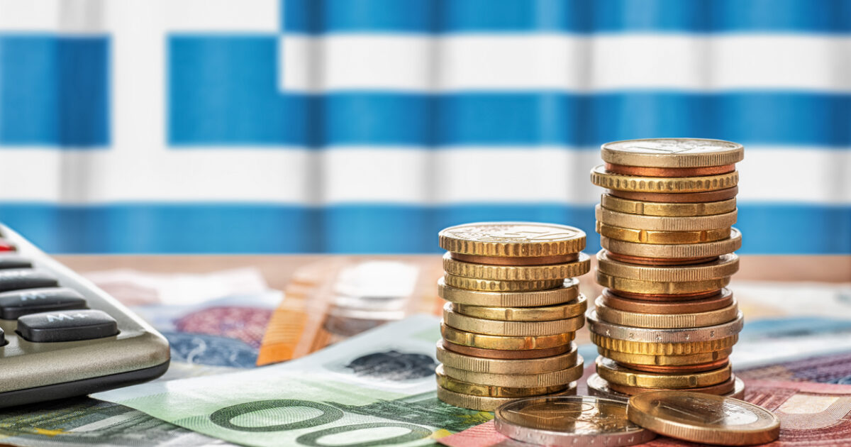 Νέοι στόχοι για την ελληνική οικονομία μετά την αναθεώρηση της ανάπτυξης: Στροφή στις επενδύσεις με έμφαση στο ΠΔΕ