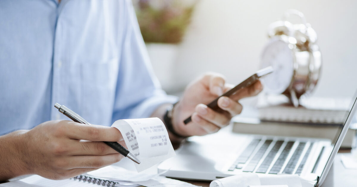 Ρύθμιση οφειλών: Δέσμη μέτρων «ανάσα» στην αγορά, για 1,3 εκατ. μικροοφειλέτες και 284.000 επαγγελματίες