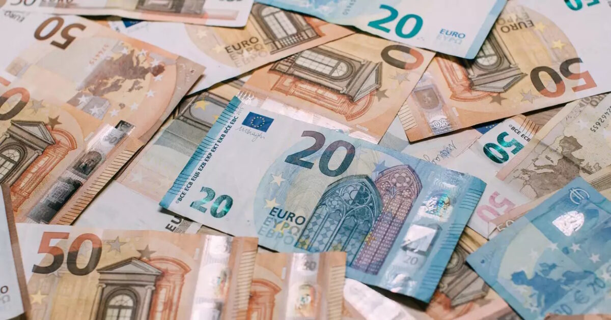 Κατασχέσεις με «ένα κλικ»: Πόσοι και ποιοι οφειλέτες κινδυνεύουν άμεσα