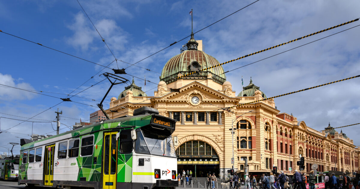 Αυστραλία: Τα μέσα μαζικής μεταφοράς παραμένουν δωρεάν – Η Βικτώρια επεκτείνει τα μέτρα για τα ακριβά καύσιμα