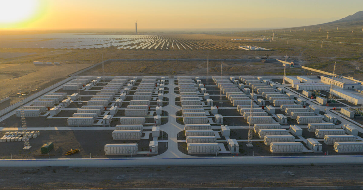 MORE: Σε λειτουργία οι 3 πρώτοι σταθμοί αποθήκευσης ηλεκτρικής ενέργειας στην Ελλάδα