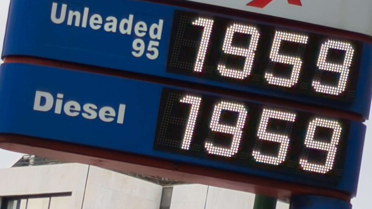 Τα πρώτα πρόστιμα σε πρατήρια στην Αττική και την Ρόδο για υπέρβαση του πλαφόν στα καύσιμα