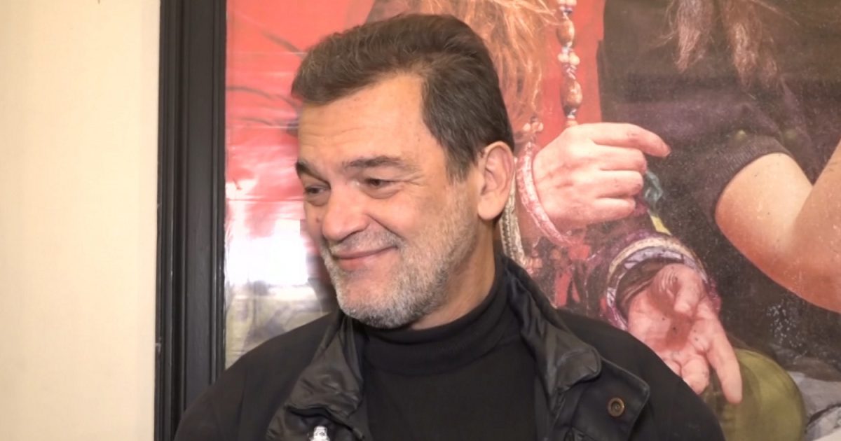 Κωνσταντίνος Καζάκος: «Δεν βλέπω τη μητέρα μου στο πρόσωπο της κόρης μου»