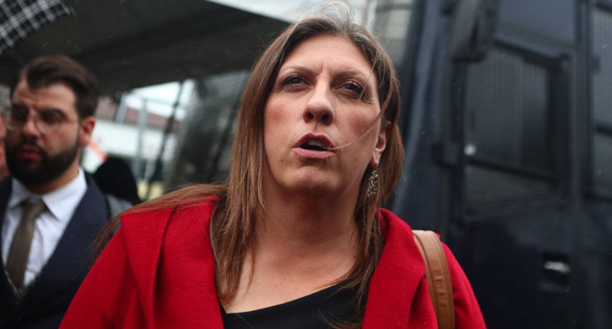 Αυτεπάγγελτη δικογραφία σε βάρος της Κωνσταντοπούλου γιατί βιντεοσκοπούσε αστυνομικούς στη δίκη για τα Τέμπη