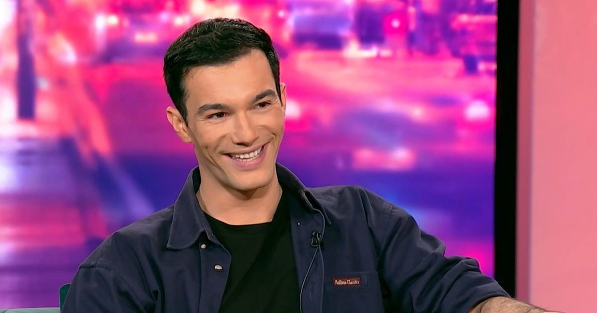 Νίκος Κοσώνας: «Αν είσαι μόνος στην παραλία και βγάλεις το μαγιό, έχει φοβερή ελευθερία, νιώθεις ότι συνδέεσαι με τη φύση»