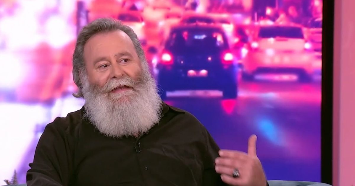 Κωστής Σαββιδάκης: «Έχασα την ανιψιά μου όταν ήταν 7 ετών, δούλεψα με 220 πιτσιρίκια εκείνο το καλοκαίρι»