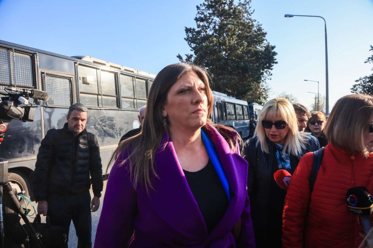 Νέες βολές Κωνσταντοπούλου στη δίκη για τα Τέμπη: Η Δικαιοσύνη εξακολουθεί να παραμένει ζητούμενο