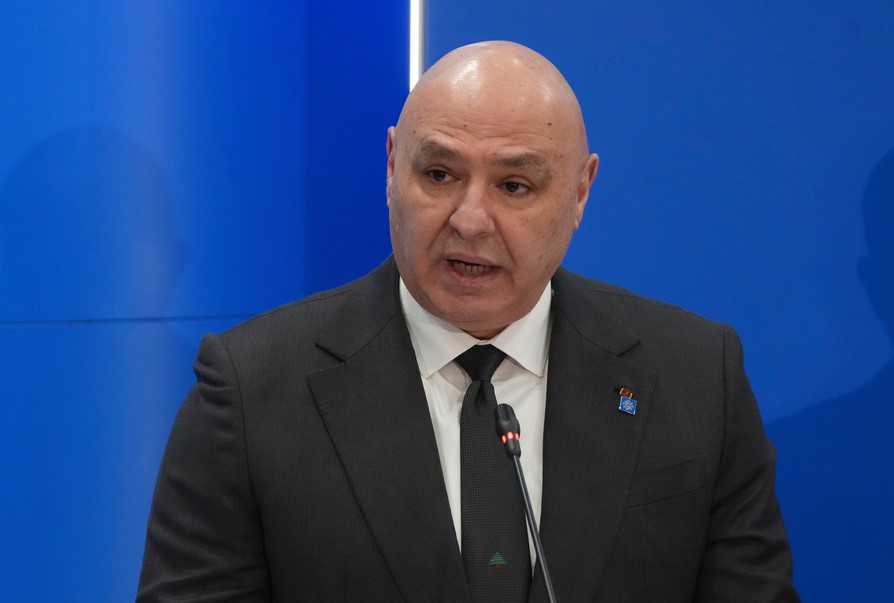 Πυρά Αούν στη Χεζμπολάχ: Πραγματική «προδοσία» είναι να σέρνεται ο Λίβανος σε πόλεμο