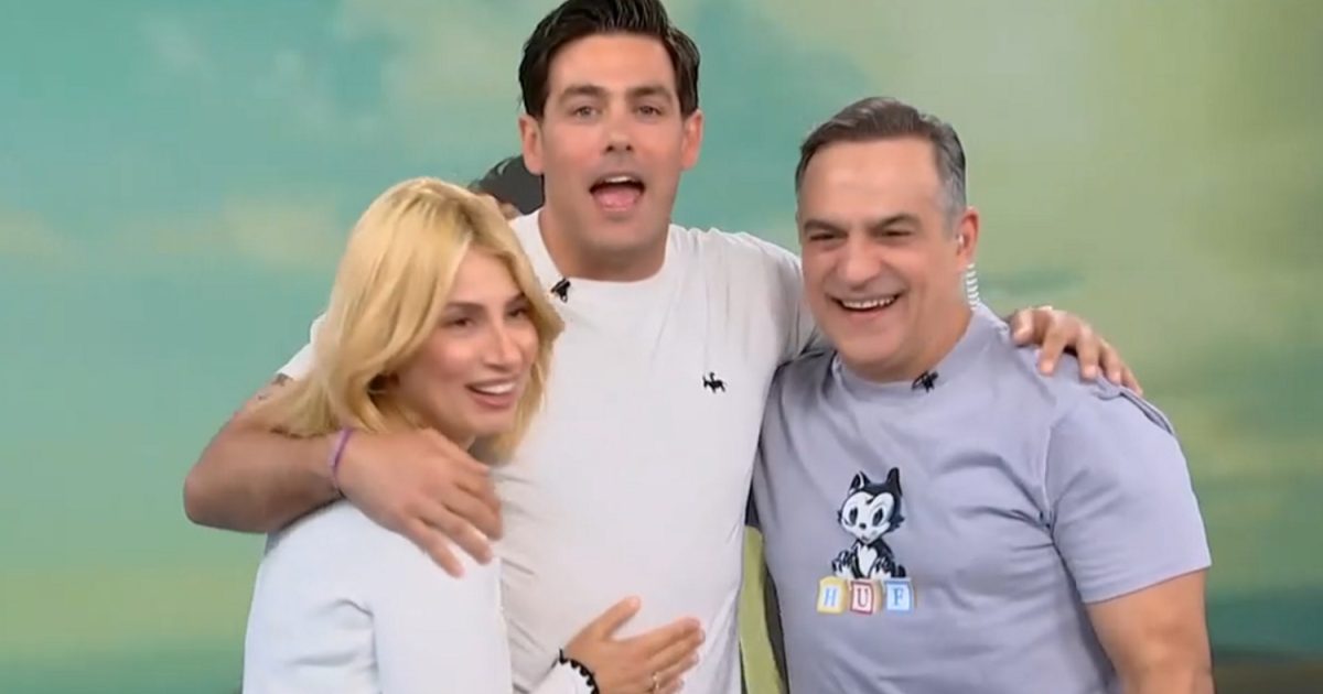 Κώστας Μαρτάκης σε Ηλιάκη – Κατσούλη: «Ξεκινάει με τον πωπό μου γυμνό, θες να δεις; Τότε ήταν καλά γιατί ήμουν νέος»