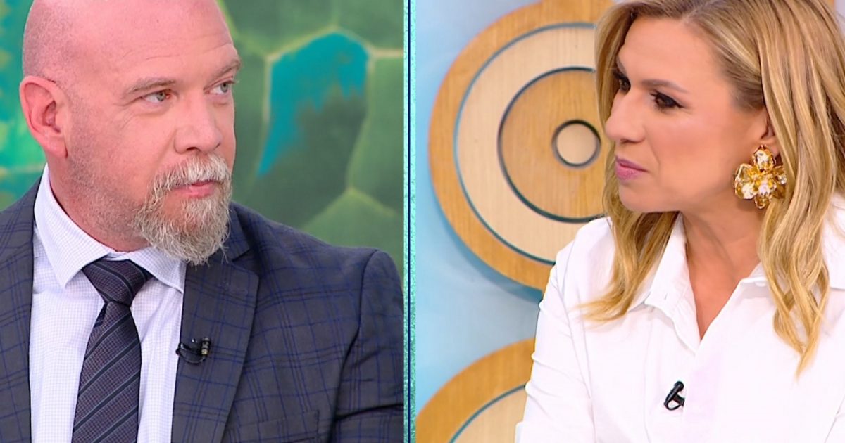 Ο Χρήστος Μαζανίτης σόκαρε την Κατερίνα Καραβάτου στον αέρα – «Μόνο που τα ακούω αυτά, δεν αισθάνομαι καλά»