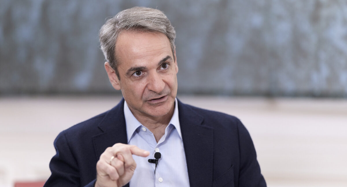 Μητσοτάκης για μπλόκο στα social media στους κάτω των 15: Οι γονείς είναι απελπισμένοι, βλέπουμε παιδιά 12-13 ετών να είναι κολλημένα σε μία οθόνη