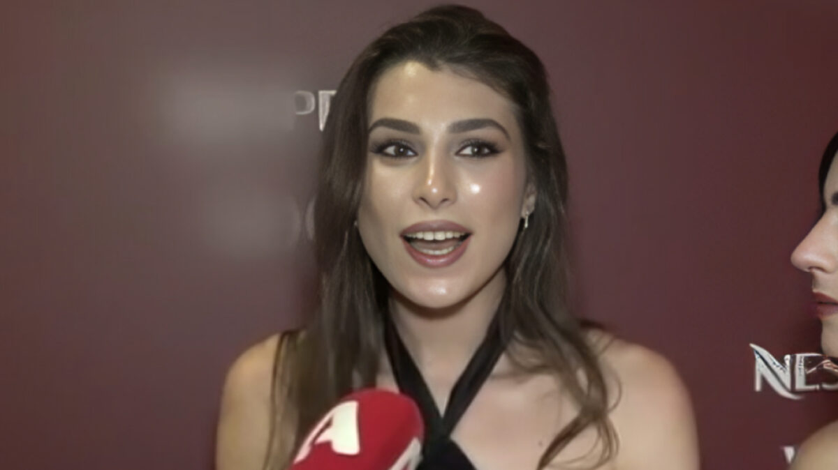 Χρύσα Μιχαλοπούλου: «Σε σκηνή με τον Θανάση Αλευρά του έφυγε το δόντι, το κολλήσαμε και συνεχίσαμε»