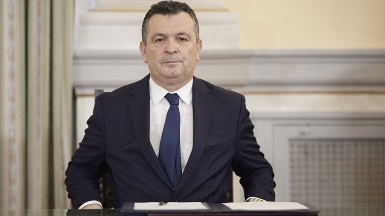 Ποιον κορυφαίο υπουργό έδωσε στεγνά ο Μπουκώρος;