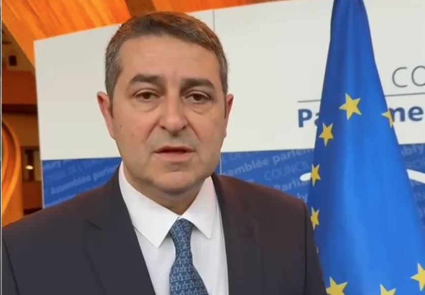 Διασωληνωμένος συνεχίζει να νοσηλεύεται στη ΜΕΘ του «Ευαγγελισμού» ο Γιώργος Μυλωνάκης