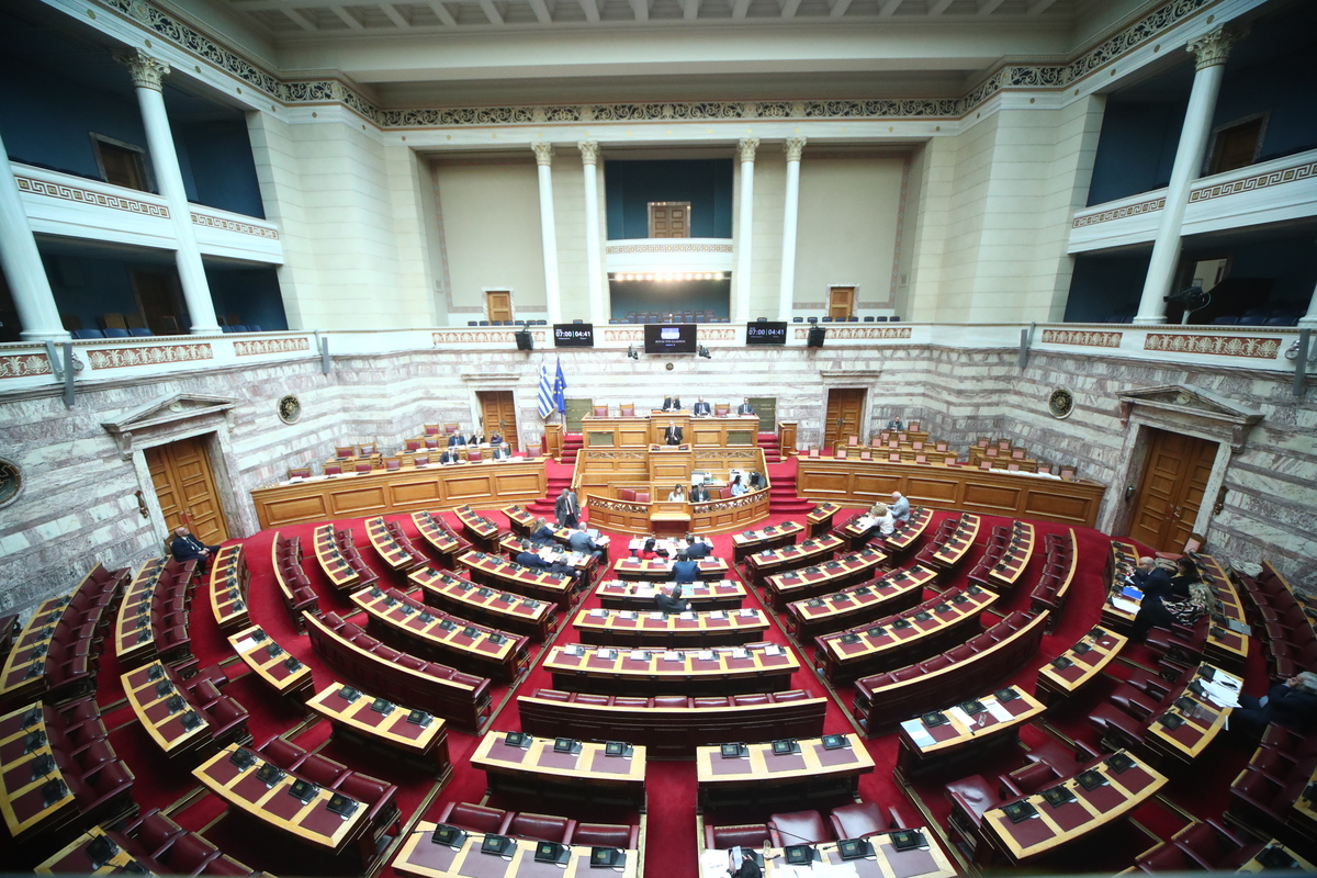 Βουλή: Την Τετάρτη η Ολομέλεια για την άρση ασυλίας των 11+2 βουλευτών της ΝΔ