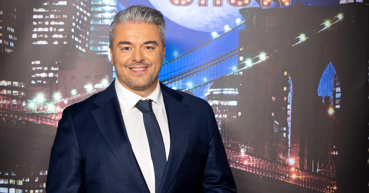 Πέτρος Πολυχρονίδης: «Δεν φανταζόμουν ποτέ ότι θα παρουσιάσω τον Τροχό της Τύχης»