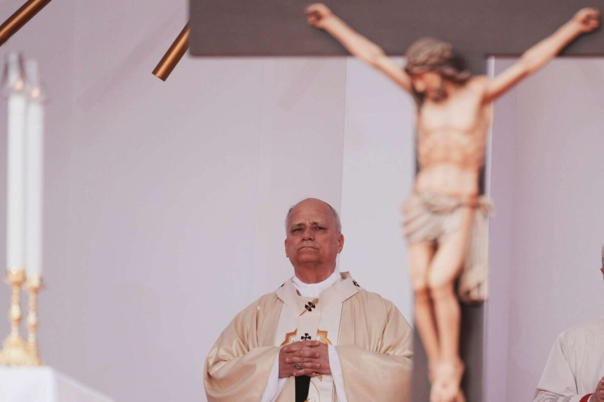 Πάπας Λέων: Στηλιτεύει την κλιμάκωση του πολέμου στην Ουκρανία και απευθύνει έκκληση να «σιγάσουν τα όπλα»