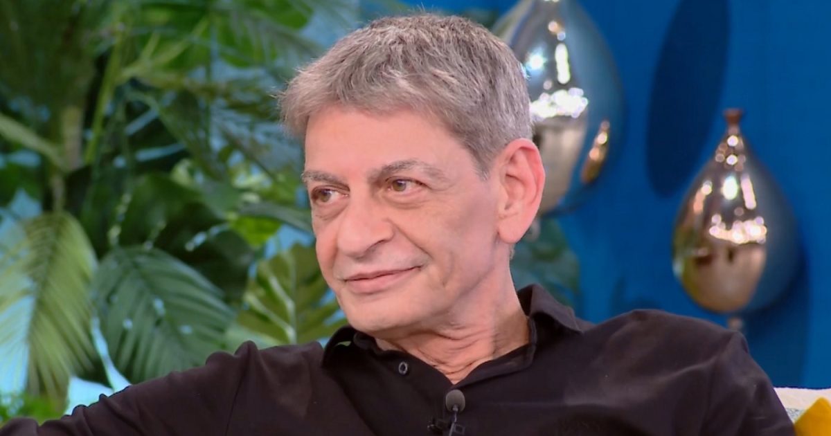 Μιχάλης Ρακιντζής: «Δεν κουβαλάω ως πληγή τη Eurovision, εκεί ξεκίνησε κι εκεί τελείωσε για μένα»