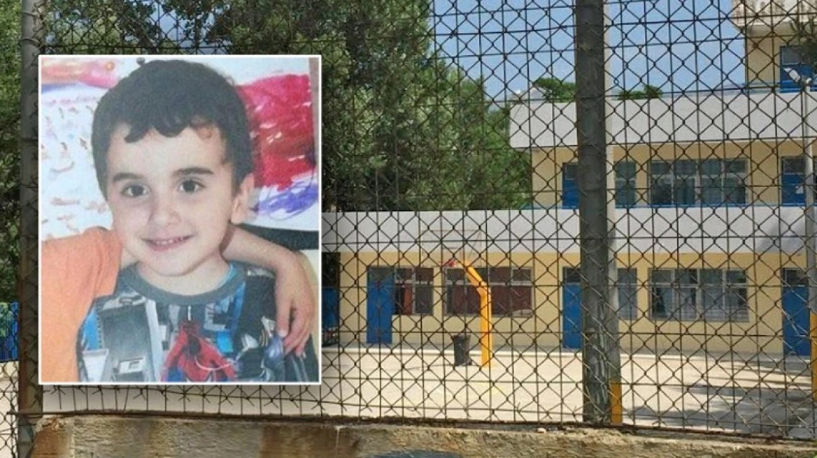 Συγκλόνισε η μητέρα του μικρού Μάριου που σκοτώθηκε από αδέσποτη σφαίρα στο Μενίδι: «Είδα το αίμα να τρέχει ποτάμι, νόμιζα ότι έπεσε»