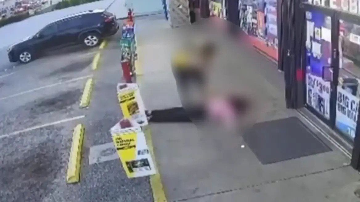 Σάλος στις ΗΠΑ μετά την άγρια δολοφονία μητέρας δύο παιδιών από παράνομο μετανάστη που τη χτύπησε στο κεφάλι με σφυρί, σκληρές εικόνες