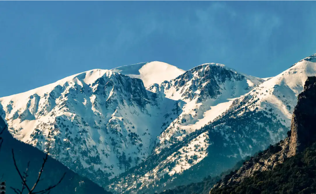 Χιόνια και χαμηλές θερμοκρασίες στη Βόρεια Ελλάδα στην «καρδιά» της άνοιξης