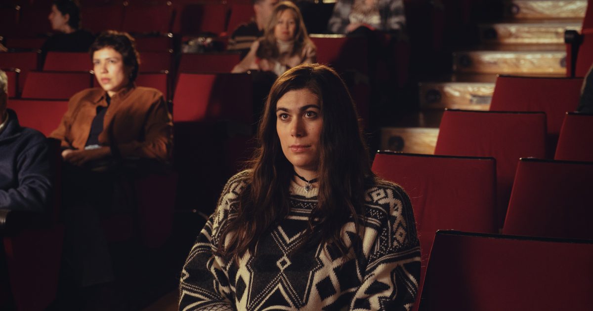 Intersex ταυτότητα και ταμπού στα 70’s: Γιατί η φετινή Πρωτομαγιά στο Netflix ανήκει στο «My Dearest Señorita»