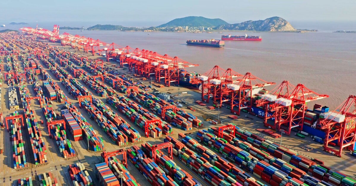 Η Σαγκάη, ναυαρχίδα της οικονομίας της Κίνας, ανακοίνωσε αύξηση βιομηχανικής παραγωγής 13,8%