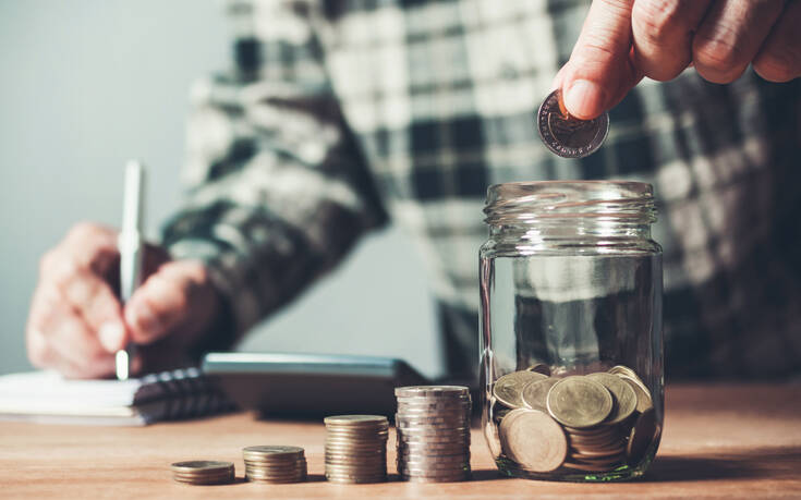 ΕΛΣΤΑΤ: Αύξηση 9,8% σημείωσε το διαθέσιμο εισόδημα των νοικοκυριών το δ’ τρίμηνο πέρυσι