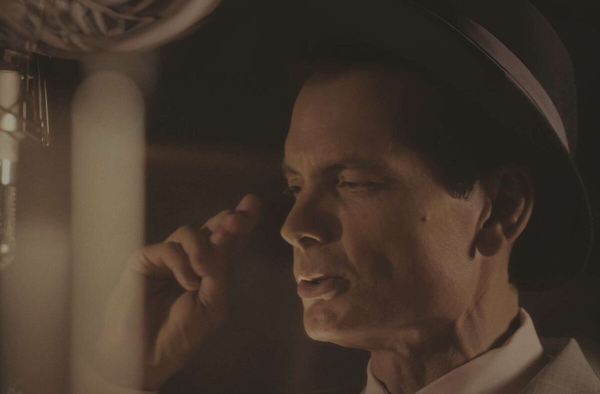 Ο Σινάτρα επιστρέφει στη μεγάλη οθόνη – και η πρεμιέρα γίνεται στο Πολεμικό Μουσείο