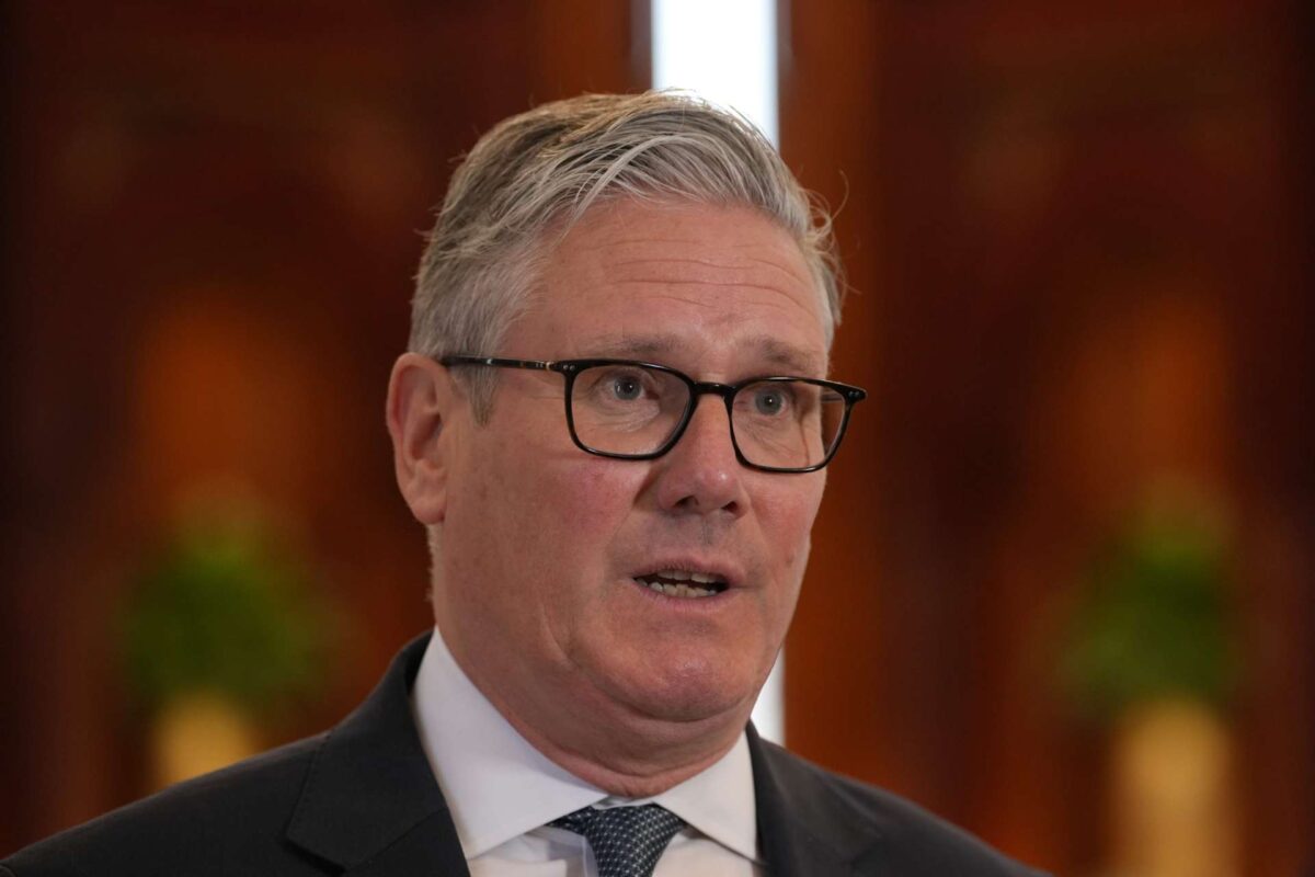 Στάρμερ για τα Ορμούζ: Δεν είναι απλή υπόθεση – Γαλλία και Βρετανία συγκαλούν σύνοδο για την ενίσχυση της πίεσης για διπλωματική λύση