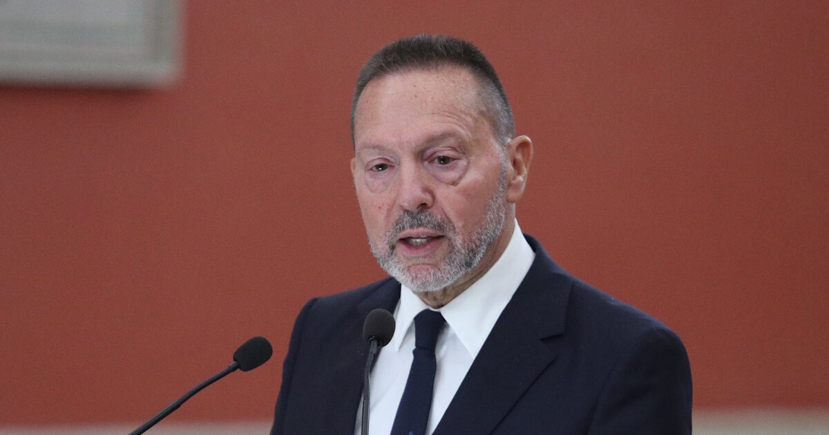 Στουρνάρας: «Θα κάνουμε ό,τι χρειαστεί αν η κρίση επιμείνει» – Αισιοδοξία για σύντομο τέλος πολέμου