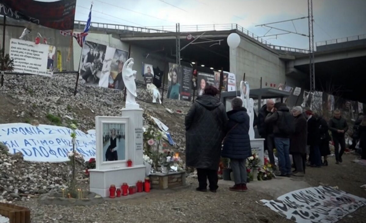 Τέμπη: Συνεχίζεται σήμερα η πολύκροτη δίκη – Τα αυστηρά μέτρα και το στοίχημα της «ανακαινισμένης» αίθουσας για να αποφευχθεί το χάος