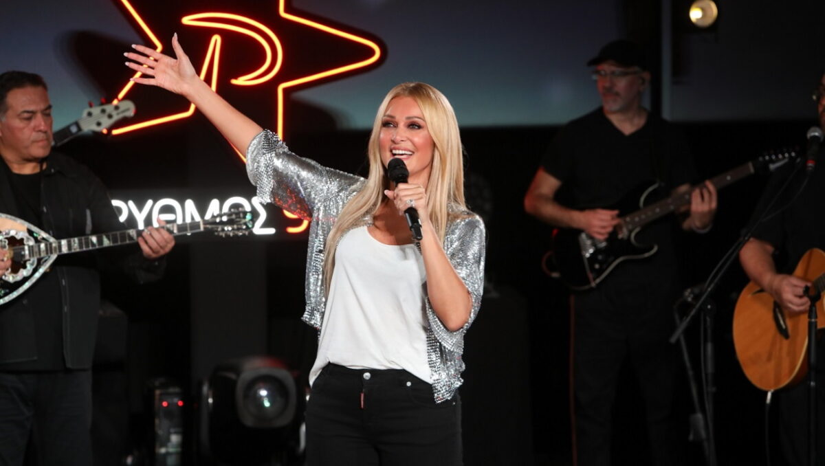 Η Νατάσα Θεοδωρίδου «λιώνει» τα social media με τα ποντιακά της μητέρας της: «Την αγάπη μου στον Σάκη»