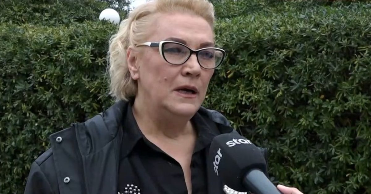 Αλεξάνδρα Τσόλκα: «Έχουμε μπερδέψει το κράξιμο, την προσβολή, την αμετροέπεια, την έπαρση και το λέμε άποψη»