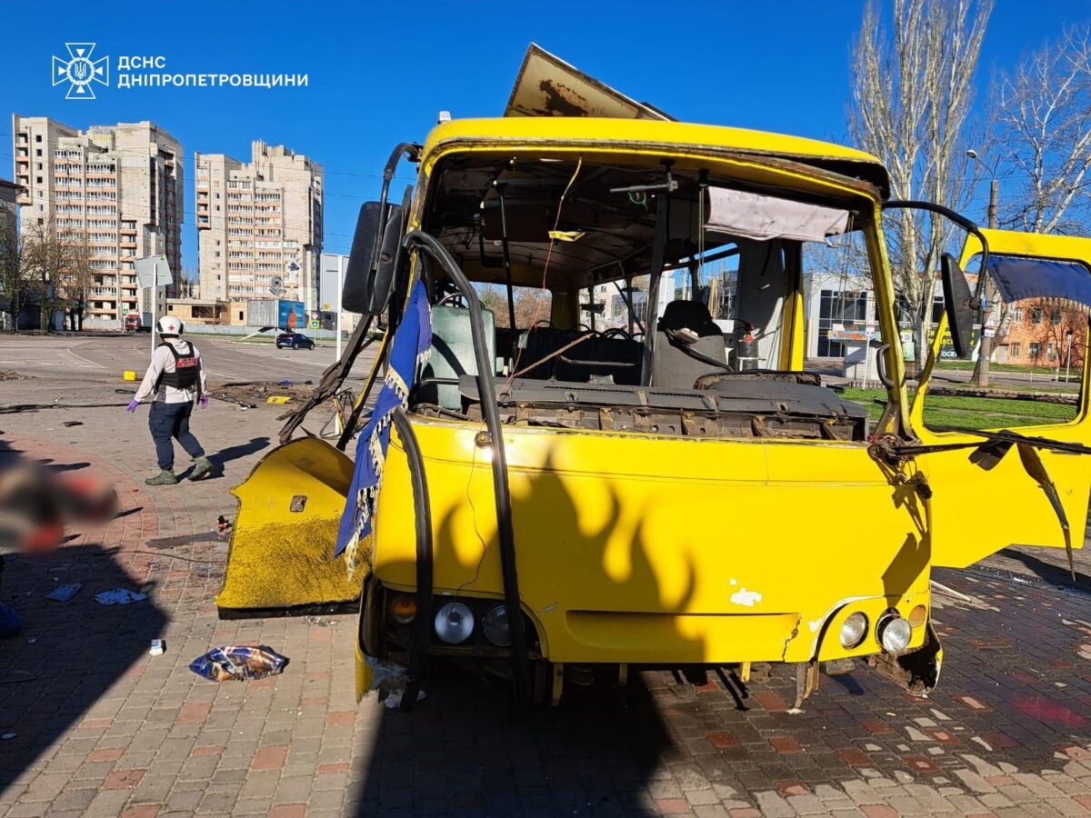 Ουκρανία: Τρεις νεκροί από χτύπημα ρωσικού drone σε αστικό λεωφορείο