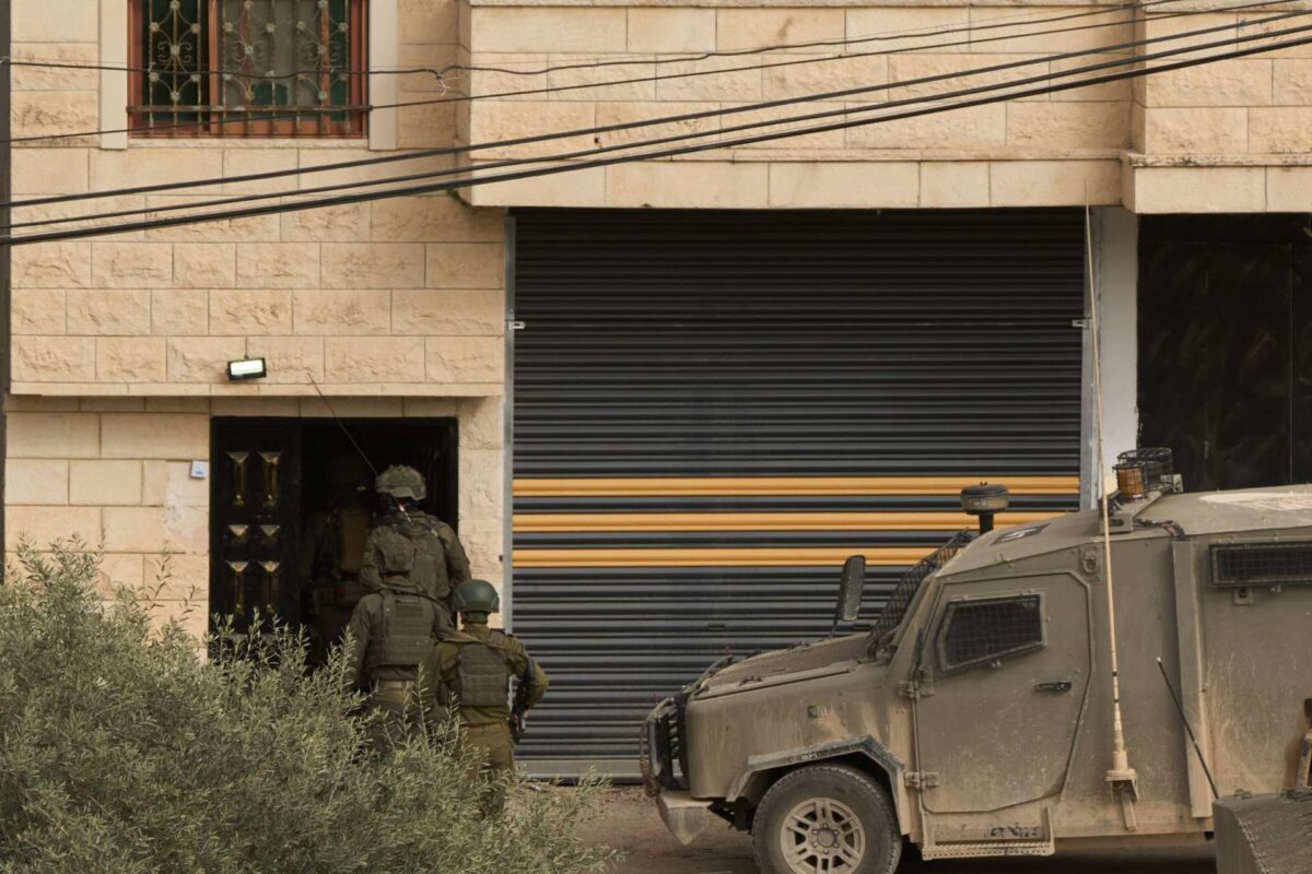 Φρίκη από τα βασανιστήρια των Ισραηλινών για να αναγκάσουν τους Παλαιστινίους να εγκαταλείψουν τη Δυτική Όχθη – Τι αποκαλύπτει έκθεση