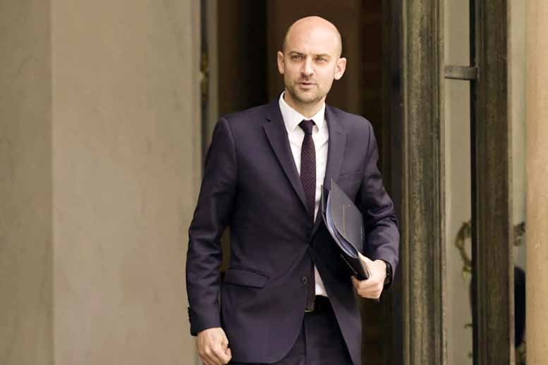 Παρίσι: «Απαράδεκτη» η επιβολή διοδίων στο Στενό του Ορμούζ.  Αντίθετη με το διεθνές δίκαιο