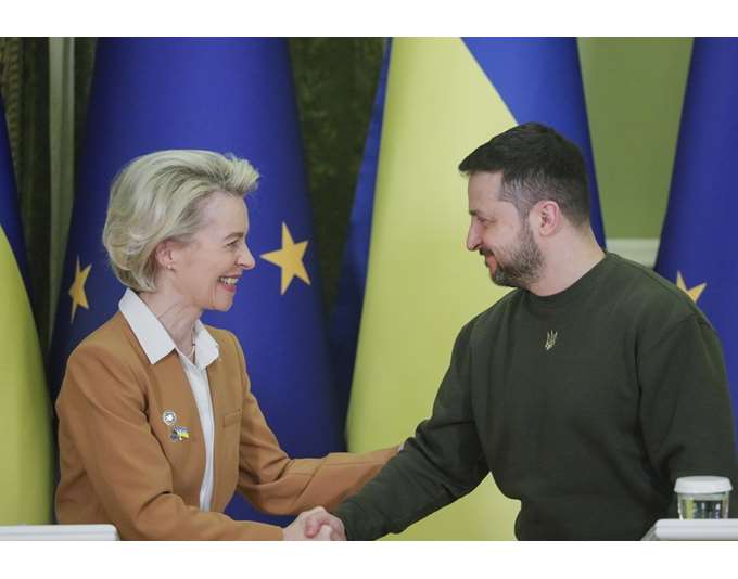 «Τώρα το επόμενο βήμα»: ΕΕ και Ζελένσκι ζητούν άμεσο άνοιγμα ενταξιακών κεφαλαίων για την Ουκρανία