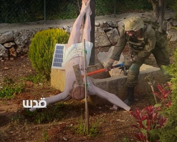 Λίβανος: Ισραηλινός στρατιώτης χτύπησε άγαλμα του Ιησού. Ο IDF επιβεβαίωσε την ταυτότητα μετά από έρευνα