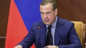 Μεντβέντεφ: ΗΠΑ «κλέβουν προέδρους και ξεκινούν πολέμους»