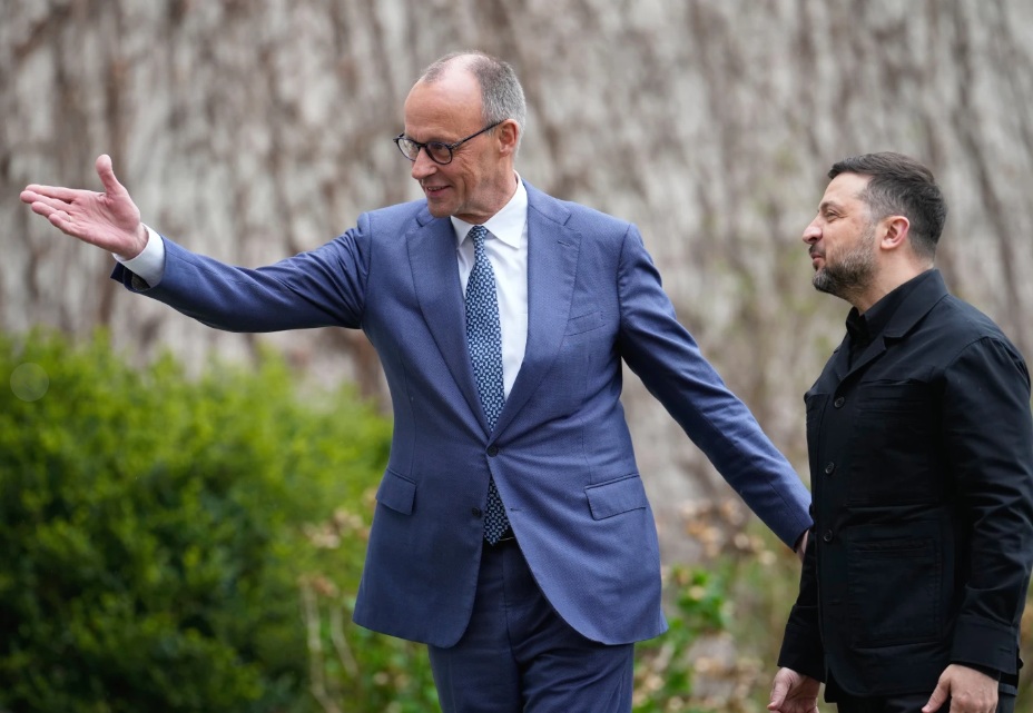 Ουκρανία – Γερμανία: Συμφωνία για συμπαραγωγή drones.  «Σαφές μήνυμα στη Ρωσία»