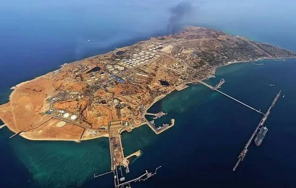 Βανς: Οι ΗΠΑ έπληξαν στρατιωτικούς στόχους στο νησί Kharg