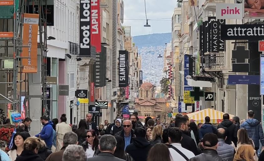 Πασχαλινό ωράριο: Πότε είναι ανοιχτά τα καταστήματα