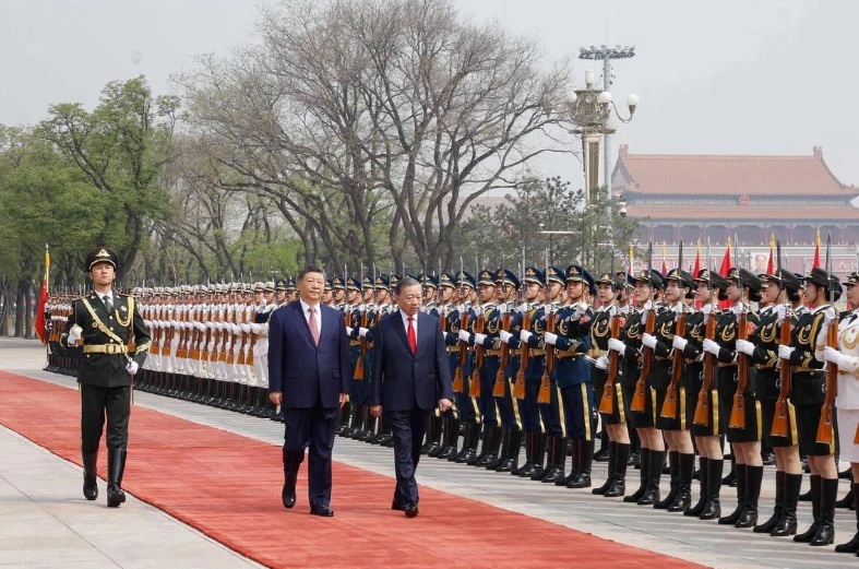 Η Κίνα υποδέχεται ξένους ηγέτες σε μία εβδομάδα εντατικών διπλωματικών επαφών, με επίκεντρο την αναζήτηση παγκόσμιας σταθερότητας.