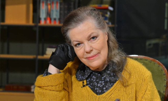 Η Ρούλα Πατεράκη έβγαλε τα γάντια της στο Στούντιο 4: «Δεν έχω τίποτα στα χέρια μου»