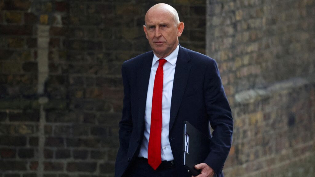 Χίλι προς Πούτιν: «Σας βλέπουμε» – Ρωσικά υποβρύχια μπήκαν σε βρετανικά ύδατα για ένα μήνα