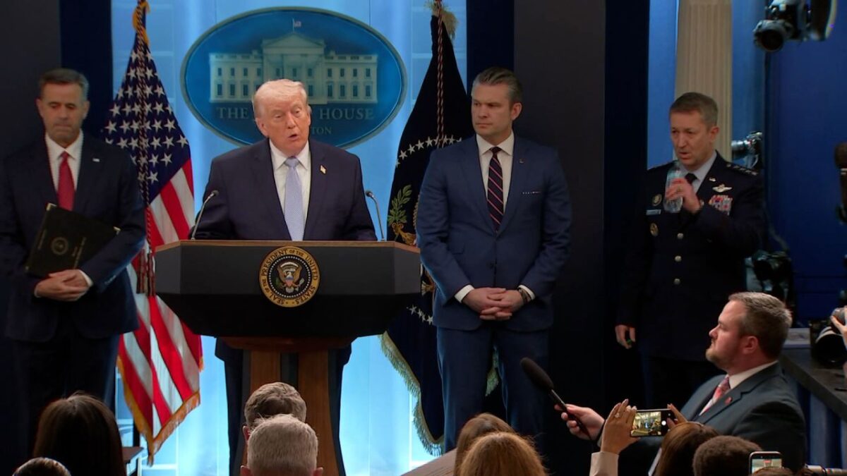 Τραμπ: «Το Ιράν μπορεί να εξουδετερωθεί σε μία νύχτα». Απέρριψε πρόταση εκεχειρίας