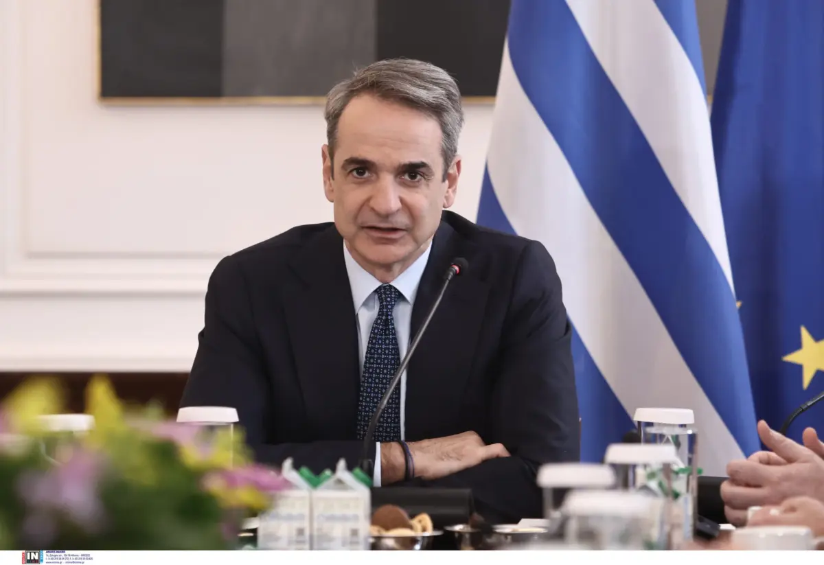 Βόμβα Μητσοτάκη: Ασυμβίβαστο υπουργών, μείωση βουλευτών!