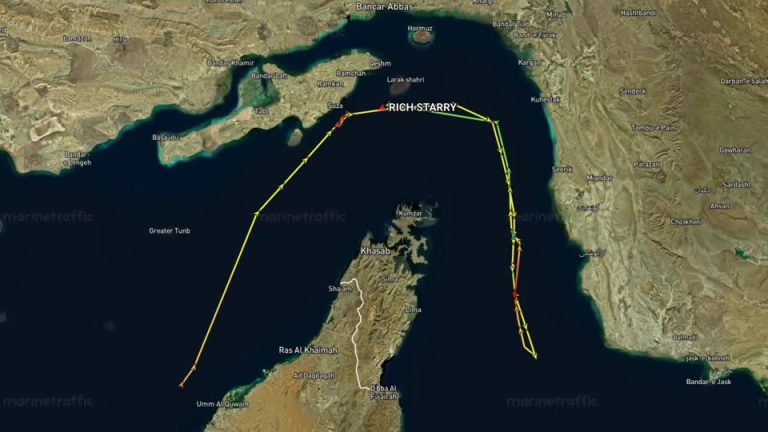WSJ: «Το σαουδαραβικό θαύμα logistics» – Αναβίωση χερσαίων εμπορικών διαδρομών μετά το κλείσιμο του Ορμούζ