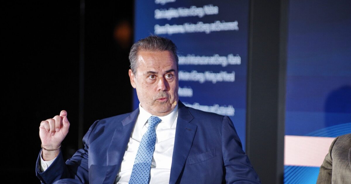 Παπασταύρου: Ανήκουμε στους παγκόσμιους πρωταθλητές στην εκμετάλλευση ΑΠΕ